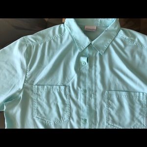 Columbia Medium short sleeved button down